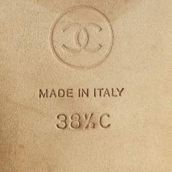 Pre Owned Chanel Gold Leather Pearl Camellia Thong T-Strap Flat Sandals Size 38.5