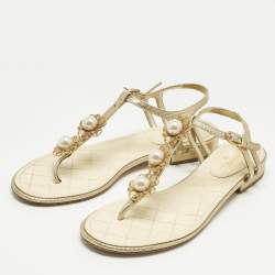 Pre Owned Chanel Gold Leather Pearl Camellia Thong T-Strap Flat Sandals Size 38.5