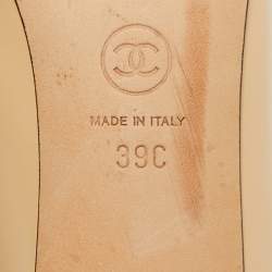 Pre Owned Chanel Beige/Black Leather and Canvas CC Cap Toe Pumps Size 39