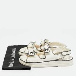 Pre Owned Chanel White Straw Dad Flat Sandals Size 38.5