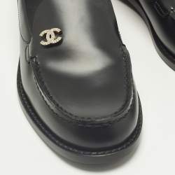 Pre Owned Chanel Black Leather CC Logo Slip On Loafers Size 38