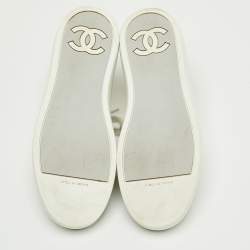 Pre Owned Chanel Silver/White Leather and Rubber CC Low Top Sneakers Size 36.5