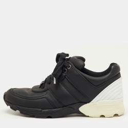 Pre Owned Chanel Black/White Leather CC Low Top Sneakers Size 36