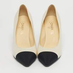 Pre Owned Chanel CC Size 41 Beige/Black Canvas and Leather Cap Toe Pumps