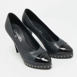 Pre Owned حذاء كعب عالي شانيل دينم أزرق/رصاصي CC سلسلة مزينة مقاس 39