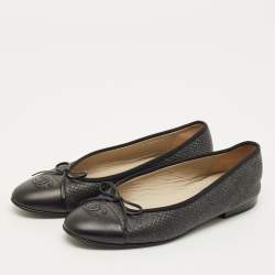مملوكة مسبقًا Chanel Size 38.5 Black Karung Leather CC Bow Cap Toe Ballet Flats