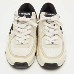 Pre Owned حذاء رياضي شانيل CC مقاس 37 جلد شبك وزي مقلوب أبيض/أسود منخفظ من أعلى