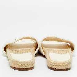 مملوكة مسبقًا Chanel CC Size 38 White Tweed Slide Sandals