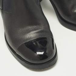 مملوكة مسبقًا حذاء بوت كاحل شانيل مقدمة سي سي جلد أسود مقاس 38