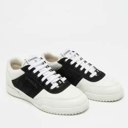 مملوكة مسبقًا Chanel Size 39.5 White/Black Leather and Suede Lace Up Sneakers