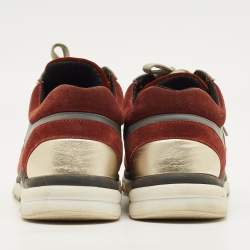 مملوكة مسبقًا حذاء رياضي شانيل منخفظ من أعلى CC جلد شامواه ونايلون متعدد الألوان مقاس 38.5