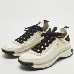 مملوكة مسبقًا Chanel CC Size 40 White Fabric and Suede Lace Up Sneakers