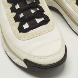 مملوكة مسبقًا Chanel CC Size 40 White Fabric and Suede Lace Up Sneakers