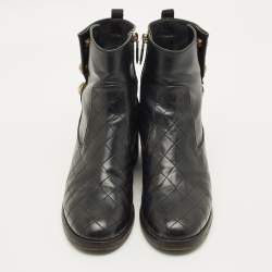 Pre Owned حذاء بوت للنكش شانيل سي سي جلد أحمر/أسود مقدمة مع سلسلة شعار مقاس 40.5