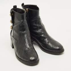 Pre Owned حذاء بوت للنكش شانيل سي سي جلد أحمر/أسود مقدمة مع سلسلة شعار مقاس 40.5