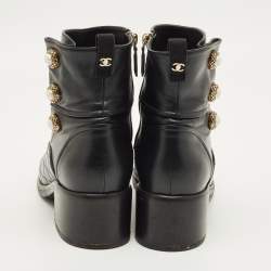 Pre Owned حذاء بوت للنكش شانيل سي سي جلد أحمر/أسود مقدمة مع سلسلة شعار مقاس 40.5