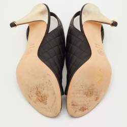 مملوكة مسبقًا صندل شانيل سيلينغبك مفتوح من الجلد المبطّن أسود بشعار الماركة سي سي مقاس 40.5