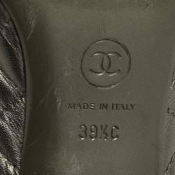 Pre Owned صندل شانيل بلوك جلد مبطن أخضر داكن/أسود بتفاصيل سلسلة مقدمة CC مقاس 39.5