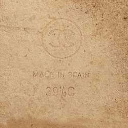 Pre Owned شبشب مسطح شانيل CC مزين بالكريستال من الجلد الأسود مقاس 36