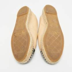 مملوكة مسبقًا Chanel CC Interlock Logo Size 37 Beige/Black Leather Espadrille Flats