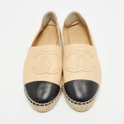 مملوكة مسبقًا Chanel CC Interlock Logo Size 37 Beige/Black Leather Espadrille Flats
