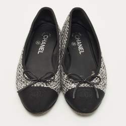 Pre Owned حذاء باليرينا شانيل شانيل قماش وتويد أسود/رمادي برباط مقاس 38