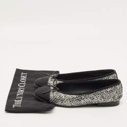 Pre Owned حذاء باليرينا شانيل شانيل قماش وتويد أسود/رمادي برباط مقاس 38