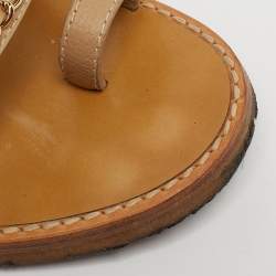 Pre Owned صندل شانيل جلد أسود بتفاصيل سلسلة وكعب فلين مقاس 39