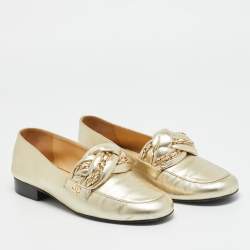 مملوكة مسبقًا Chanel Logo Embellished Size 38 Gold Leather Loafers