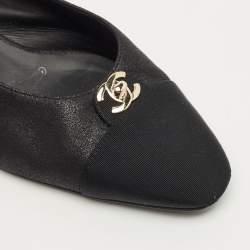 Pre Owned حذاء كعب عالٍ شانيل غطاء مقدمة CC قماش وأسود جلد وحزام خلفي مقاس 41