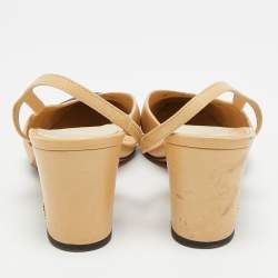 مملوكة مسبقًا Chanel CC Cap Toe Size 39 Beige Canvas and Leather Slingback Pumps