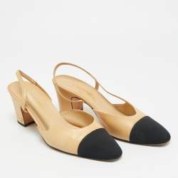مملوكة مسبقًا Chanel CC Cap Toe Size 39 Beige Canvas and Leather Slingback Pumps
