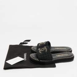 مملوكة مسبقًا شباشب شانيل مسطحة تويد بلونين مع شعار CC متداخل مقاس 41