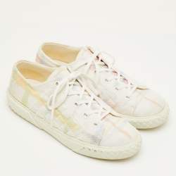 Pre Owned Chanel Size 39.5 White CC Check Canvas Low Top Sneakers