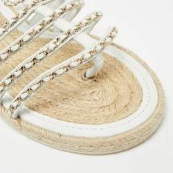 Pre Owned صندل شانيل فلات حزام كاحل سلسلة جلد أبيض مقاس 41