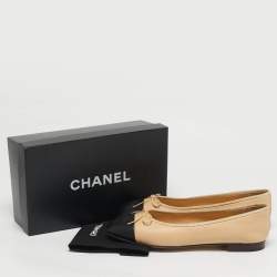 مملوكة مسبقًا Chanel CC Size 42 Beige/Black Leather Ballet Flats