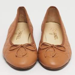 Pre Owned حذاء باليرينا فلات شانيل سي سي دانتيل أسود مقدمة مربوطة مقاس 36