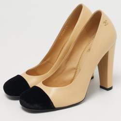 Pre Owned حذاء كعب عالي شانيل CC مقدمة مغلقة مخمل بيج/أسود مقاس 38.5