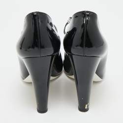 Pre Owned حذاء كعب عالي شانيل كعب قفصي سترابي جلد لامع أسود مقاس 39.5 