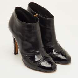 مملوكة مسبقًا Chanel CC Size 40.5 Black Leather and Patent Leather Ankle Length Boots
