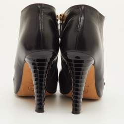 مملوكة مسبقًا Chanel CC Size 40.5 Black Leather and Patent Leather Ankle Length Boots