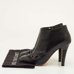 مملوكة مسبقًا Chanel CC Size 40.5 Black Leather and Patent Leather Ankle Length Boots
