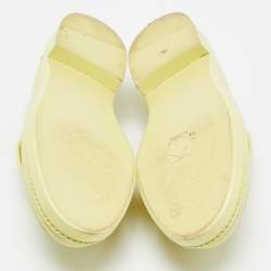 مملوكة مسبقًا Chanel CC Size 37.5 Cream Quilted Leather CC Turnlock Loafers