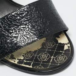 مملوكة مسبقًا Chanel Size 41 Black Leather  CC Pearl Embellished Ankle Strap Sandals