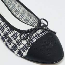 مملوكة مسبقًا Chanel CC Size 38.5 Tricolor Canvas and Tweed Bow Cap Toe Ballet Flats