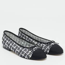 مملوكة مسبقًا Chanel CC Size 38.5 Tricolor Canvas and Tweed Bow Cap Toe Ballet Flats