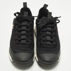 Pre Owned حذاء رياضي شانيل نايلون وجلد أسود/أبيض CC بعنق منخفض مقاس 39.5