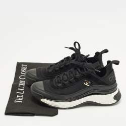 Pre Owned حذاء رياضي شانيل نايلون وجلد أسود/أبيض CC بعنق منخفض مقاس 39.5