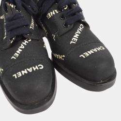 Pre Owned حذاء رياضي شانيل أسود قماش مقاس 36