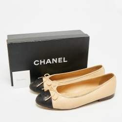 Pre Owned حذاء فلات باليه شانيل ف يونكة سيات سي تو كاب جلد أسود مقاس 39